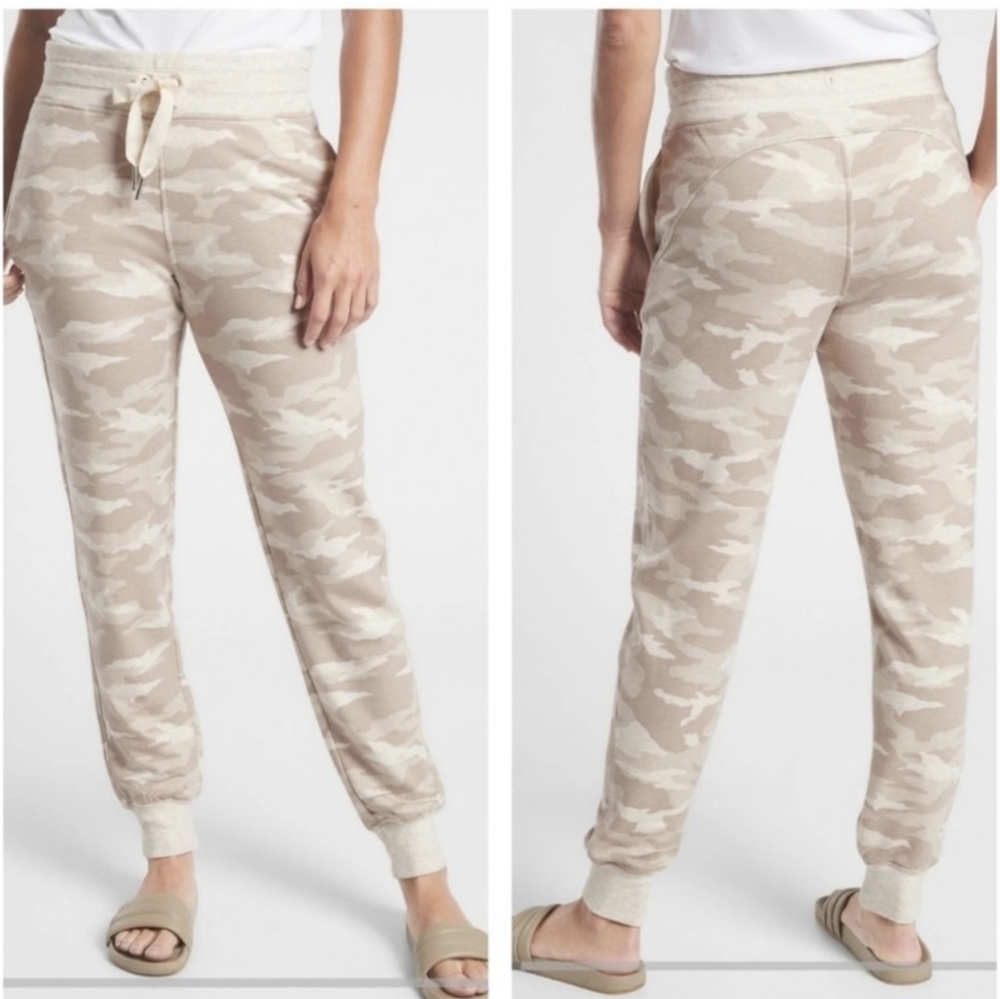 Athleta Balance Printed Jogger in Neutral Camo Colors
